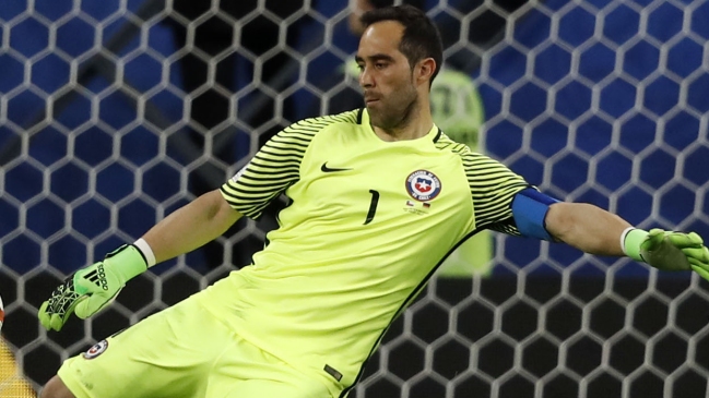 Claudio Bravo comandó arribo de seleccionados para iniciar los trabajos de cara Clasificatorias