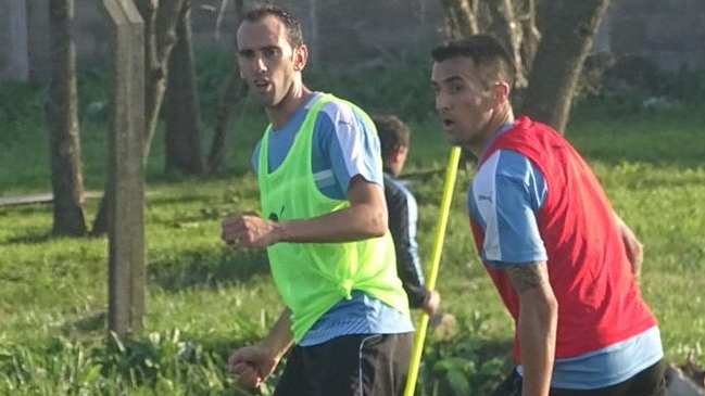 Uruguay inició entrenamientos para enfrentar a Argentina