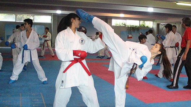  Karateca chilena Valentina Toro es número uno del mundo  