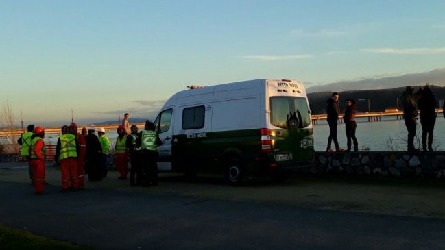 Buscan a trabajador desaparecido en aguas del Río Biobío