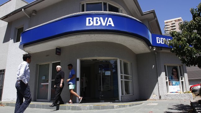 Scotiabank asoma como posible comprador de filial chilena de BBVA