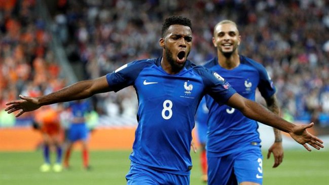 Francia arrasó con Holanda y tomó el liderato de su grupo en Clasificatorias