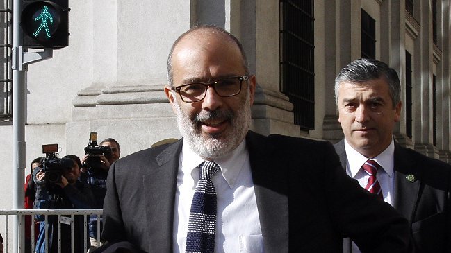 Lagos Weber: Hay que darle al ministro Valdés el respaldo que se merece