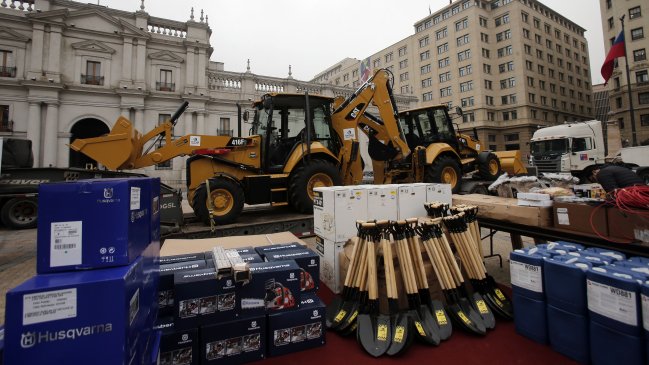 Santiago Preparado: Provincias recibieron materiales contra incendios forestales