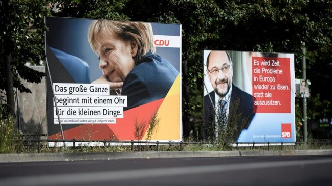  Merkel mantiene sólida ventaja sobre Schulz  