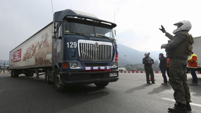 Agrupación de camioneros se baja de paro nacional convocado por gremios