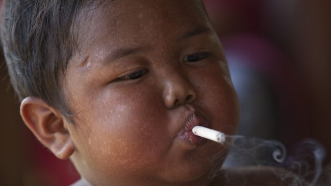 Así está el bebé que se hizo famoso por fumar