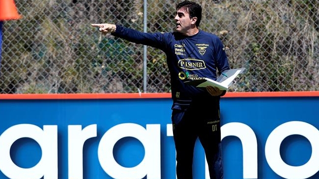 Gustavo Quinteros: Renunciar sería cobarde y no es mi característica