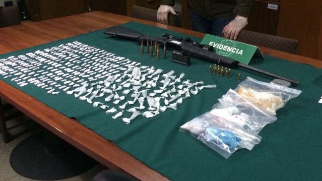 Detienen a dos hombres por comercializar droga en El Bosque