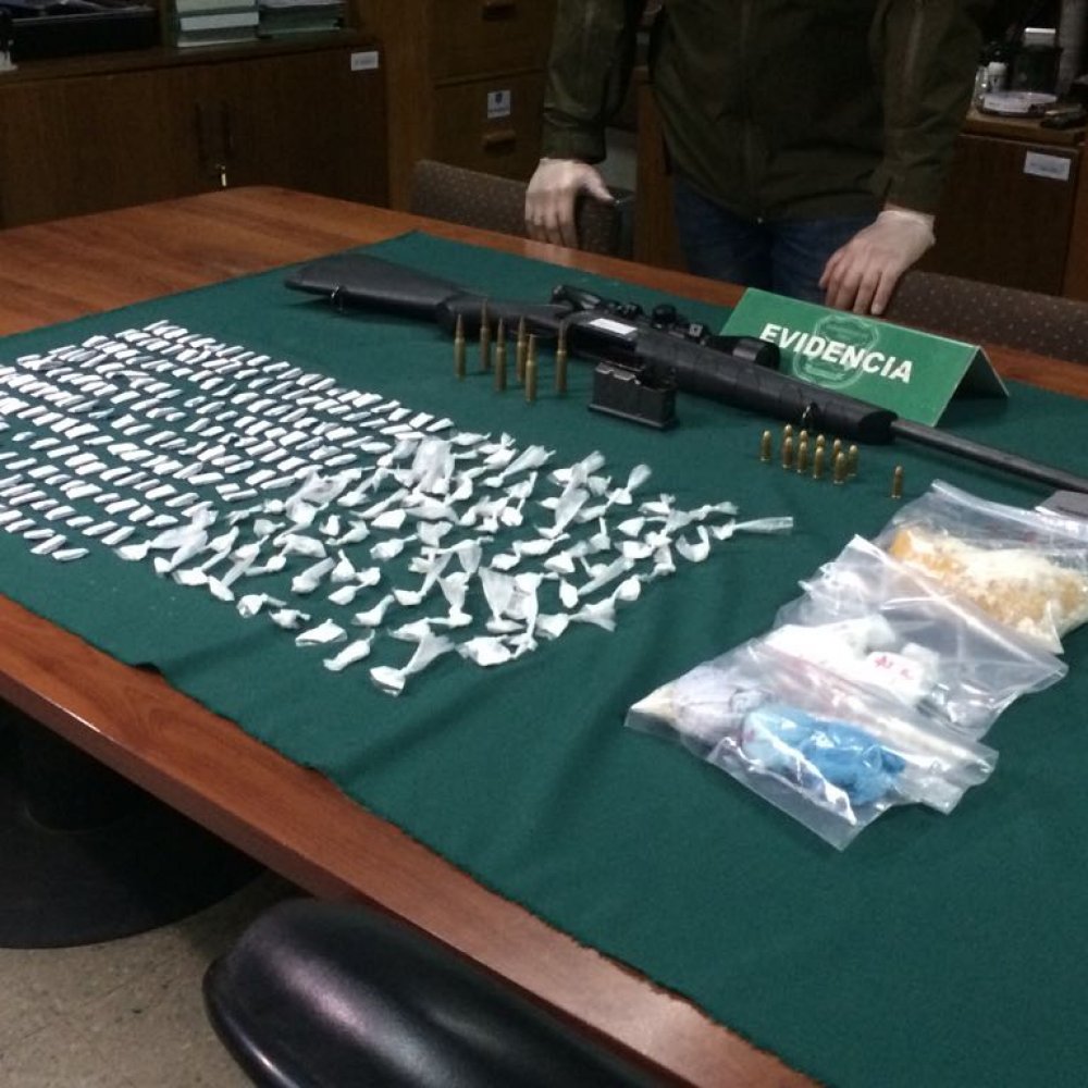 Detienen a dos hombres por comercializar droga en El Bosque