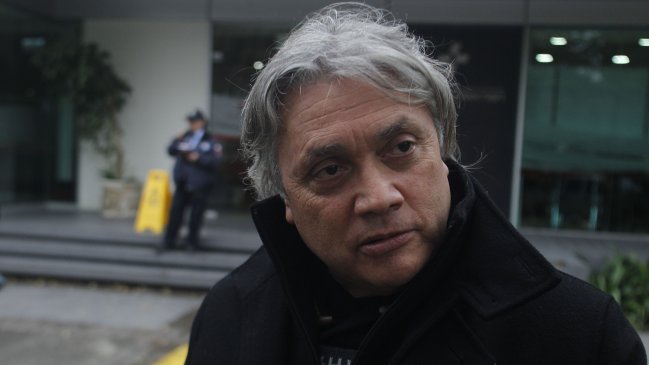 Senador Alejandro Navarro fue hospitalizado en Concepción