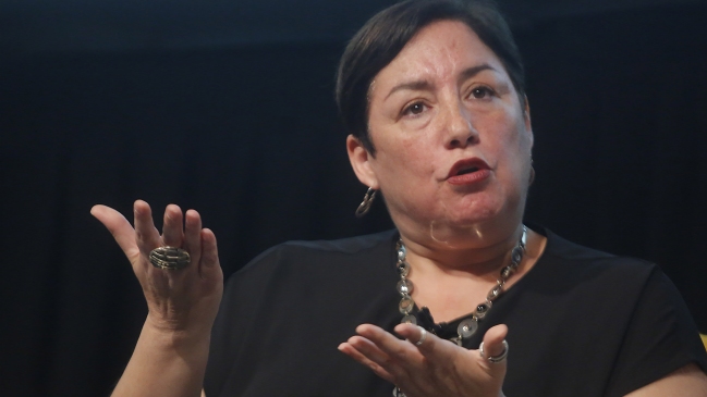 Beatriz Sánchez defendió ante empresarios su impuesto para los 