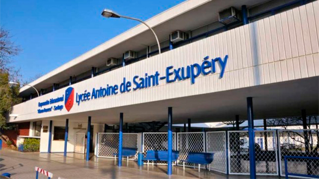 Compañeros de curso de joven que se suicidó: 