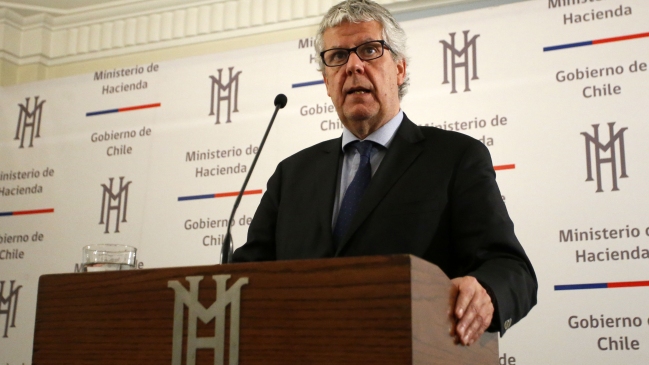 Ministro Eyzaguirre: No pueden haber recursos para cuidar medio ambiente sin crecimiento