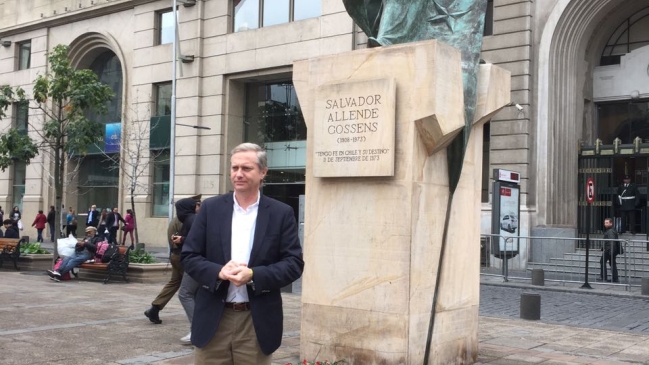 Kast propuso retirar estatua de Allende: Fue derrocado por el pueblo