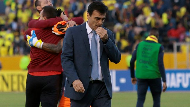 Federación Ecuatoriana de Fútbol busca la salida del técnico Gustavo Quinteros