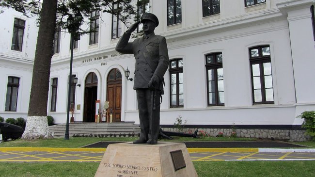 Karol Cariola exige retirar la estatua de Merino del Museo Naval de Valparaíso