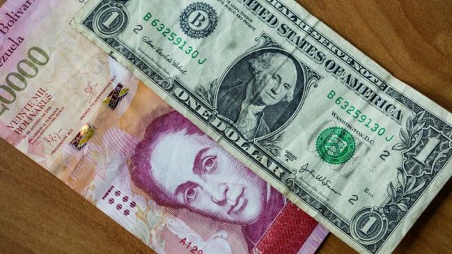 Venezuela sustituirá al dólar por otras monedas en contratos públicos