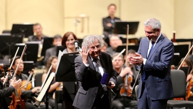 Entregan Orden al Mérito Pablo Neruda a Juan Allende Blin