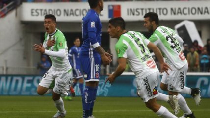 O'Higgins celebró su segundo gol frente a Universidad de Chile con un impecable tiro libre de Matías Sepúlveda