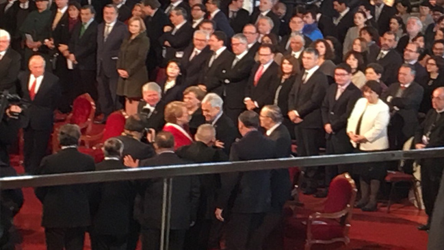 Presidenta Bachelet y Sebastián Piñera se encontraron en el Te Deum evangélico