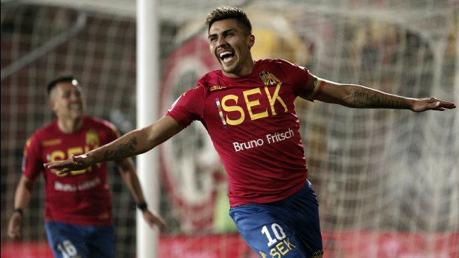 César Pinares abandonó a Unión Española y partió a Emiratos Arabes Unidos