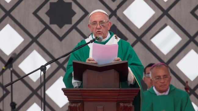 El papa se despidió de Colombia pidiendo implicar a la gente en proceso de paz