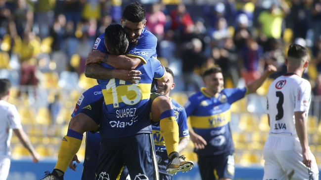 Everton derribó a Palestino y sigue prendido en la lucha por el Torneo de Transición