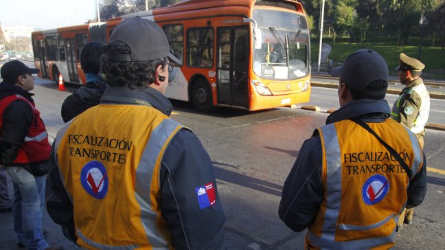 Multas impagas de evasores del Transantiago descendieron 68 por ciento el 2016