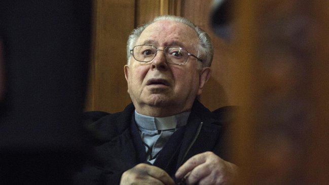 Sacerdote Fernando Karadima fue internado en Clínica UC tras sufrir infarto