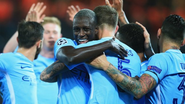 Manchester City barrió con Feyenoord en su estreno en la Champions