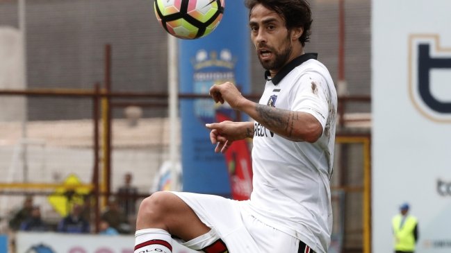 Sueldo de Valdivia desata encontrón entre Colo Colo y marca deportiva