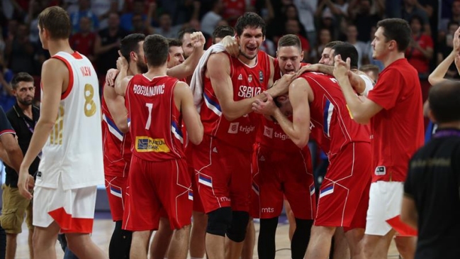 Serbia derrotó a Rusia y jugará con Eslovenia por el título del Eurobasket