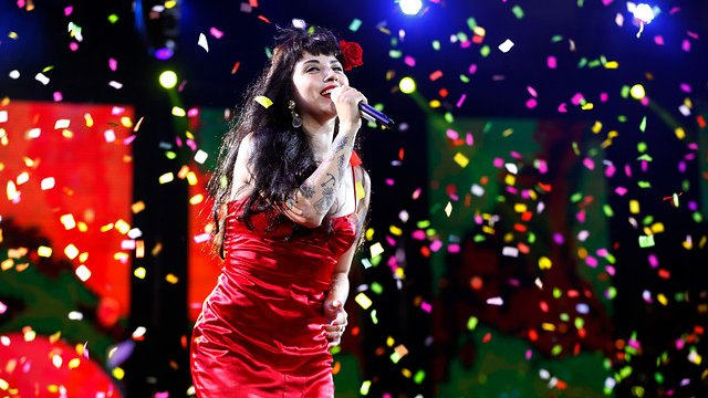 Mon Laferte presentó a su pareja a través de redes sociales
