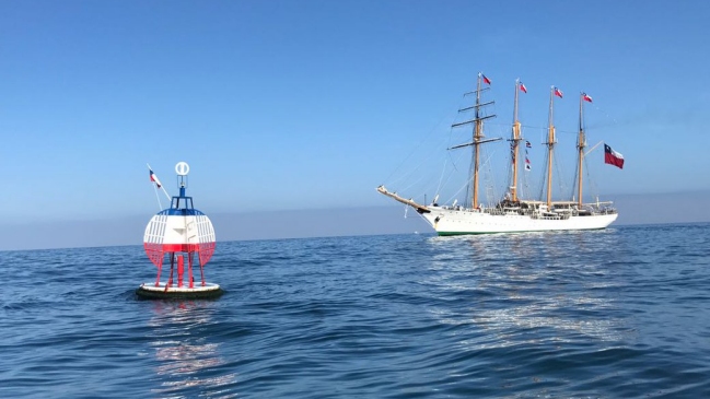 La Esmeralda recaló en Iquique marcando su regreso a Chile