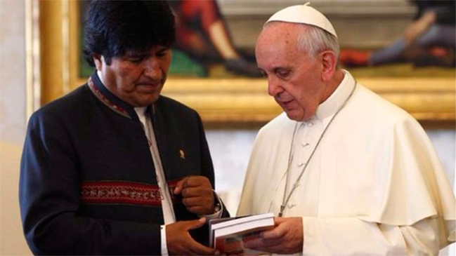 Papa Francisco recibirá a Evo Morales previo a su viaje a Chile