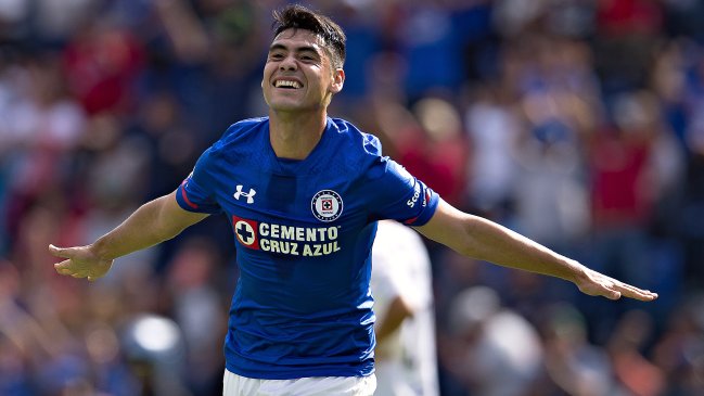 Felipe Mora cree que Cruz Azul es una buena vitrina para partir al fútbol europeo