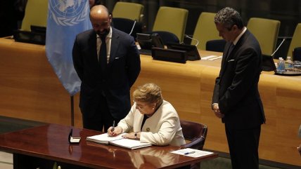   Presidenta Bachelet firmó en la ONU el Tratado de Prohibición de Armas Nucleares 