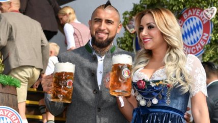   Arturo Vidal disfrutó así la tradicional celebración del Oktoberfest 