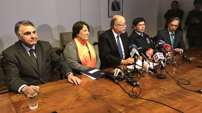 Ministra de Educación llamó a colaborar para reconstruir escuelas en México