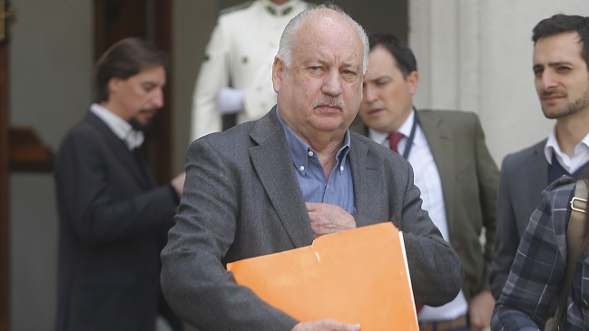 Teillier pidió igualdad de trato para comuneros en prisión preventiva