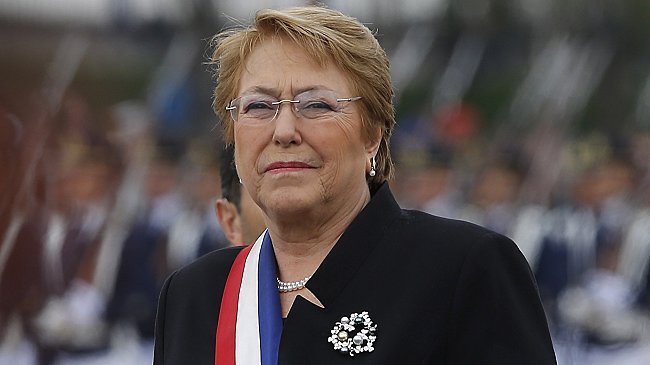 Encuesta Cadem: Bachelet logra su mejor aprobación desde el estallido del caso Caval