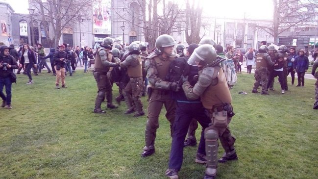 Protesta a favor de comuneros terminó con 26 detenidos en Concepción