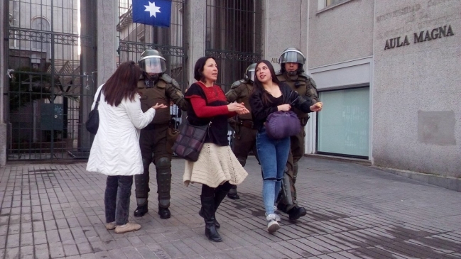 Esposa e hija de Héctor Llaitul encabezaron protesta en Concepción