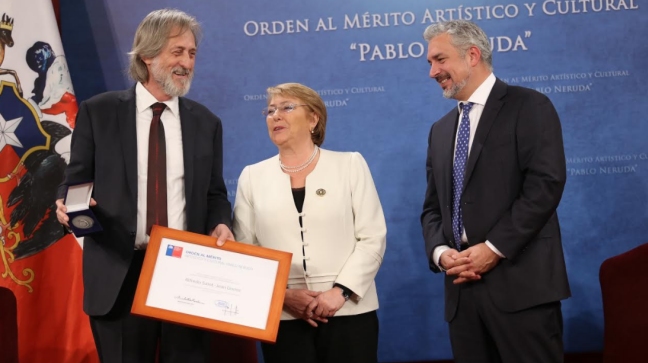 Entregan Orden al Mérito Pablo Neruda a Alfredo Saint-Jean Domic