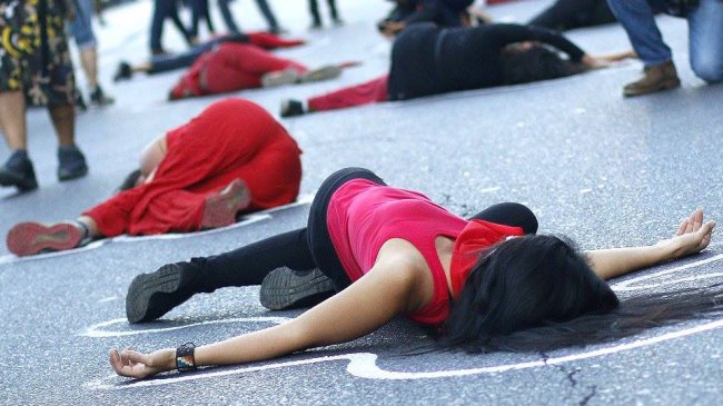 España aprueba ambicioso plan contra la violencia machista