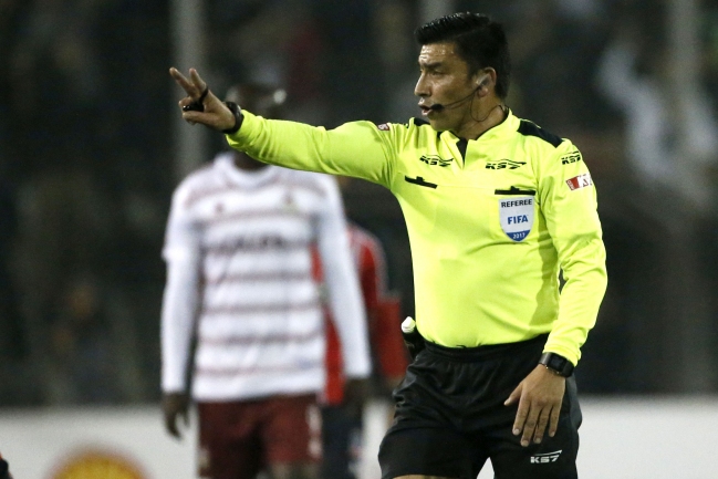 Patricio Polic dirigirá el duelo entre la UC y Colo Colo