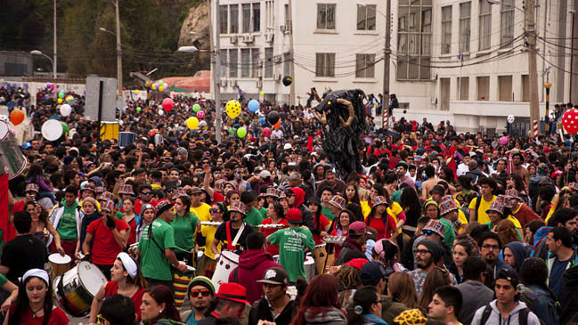 Con gran despliegue policial comenzó el Carnaval de los Mil Tambores