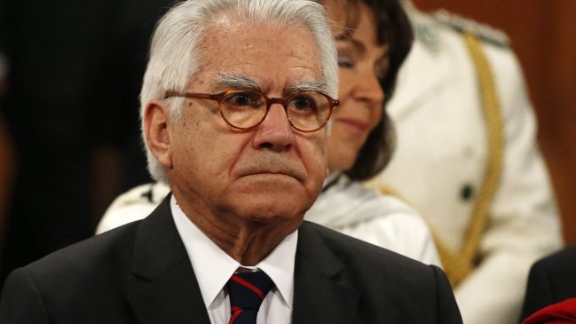 Chile Vamos impulsará acusación constitucional contra ministro Fernández