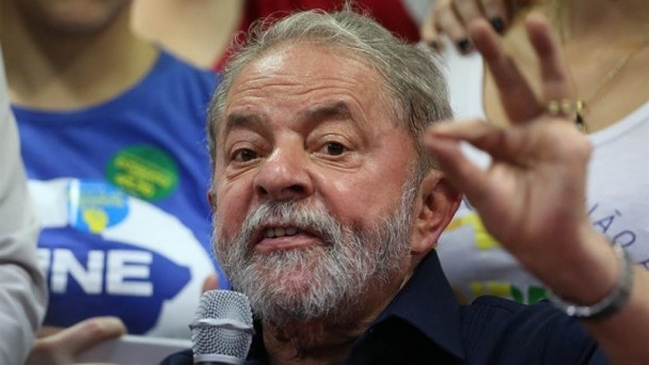 Lula da Silva se mantiene liderando la intención de voto a un año de las elecciones en Brasil
